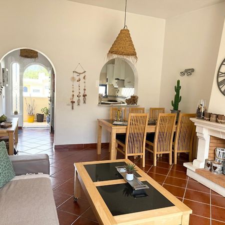 Bemposta 99A Apartment อัลวอร์ ภายนอก รูปภาพ