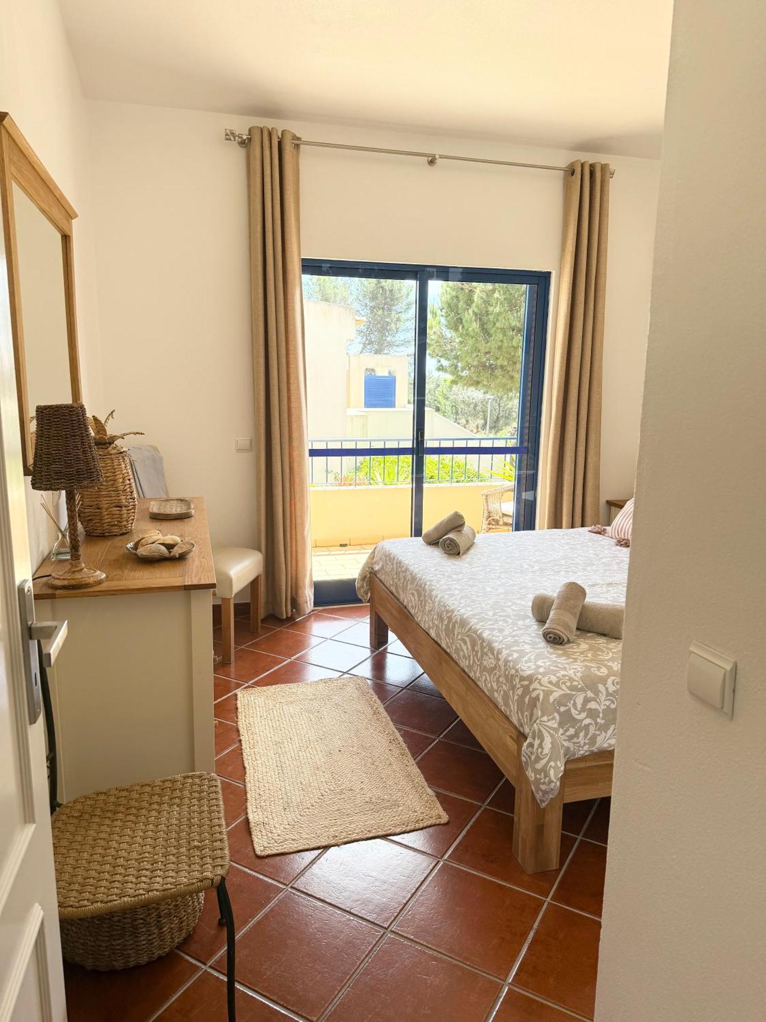 Bemposta 99A Apartment อัลวอร์ ภายนอก รูปภาพ