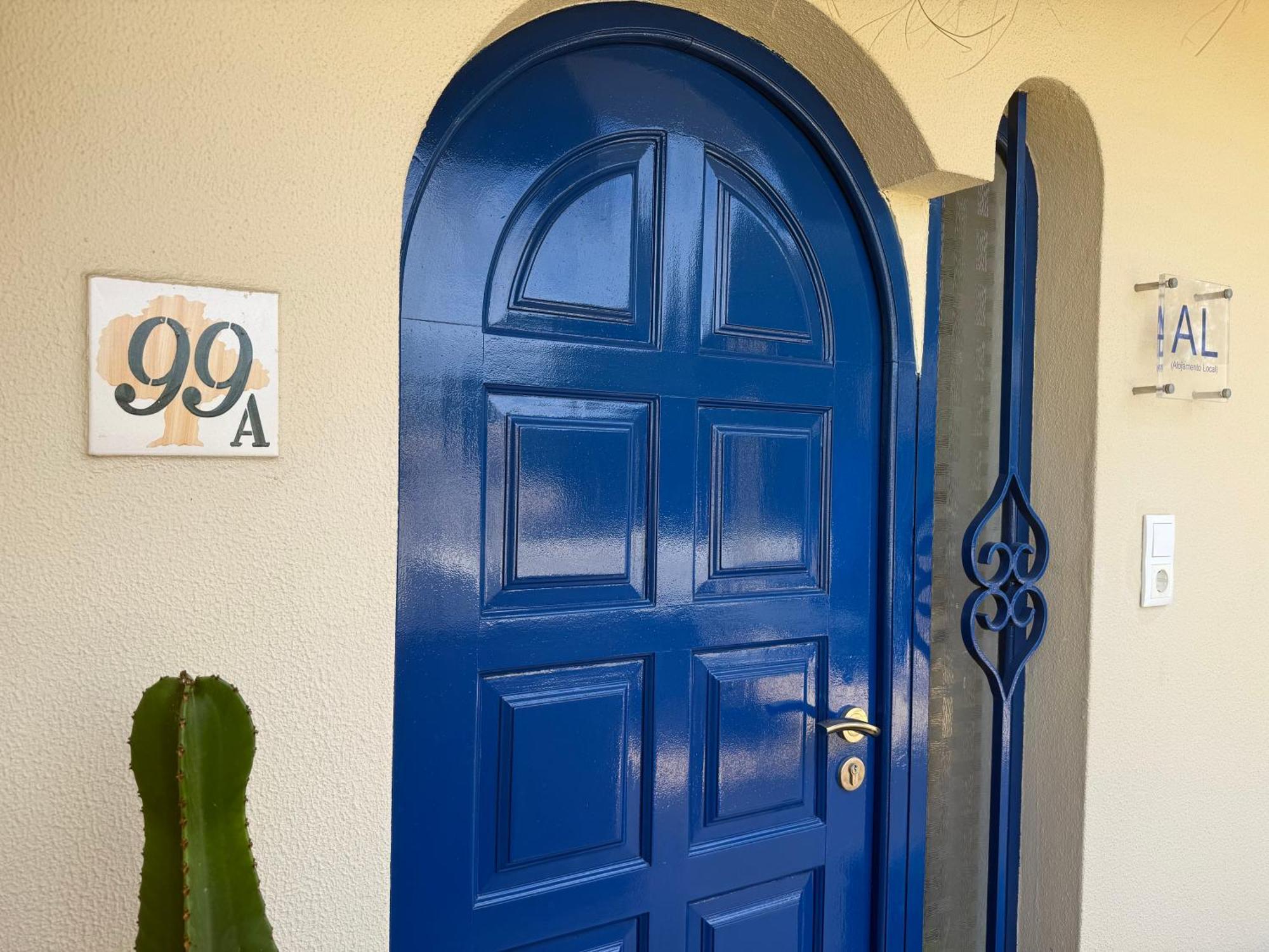 Bemposta 99A Apartment อัลวอร์ ภายนอก รูปภาพ