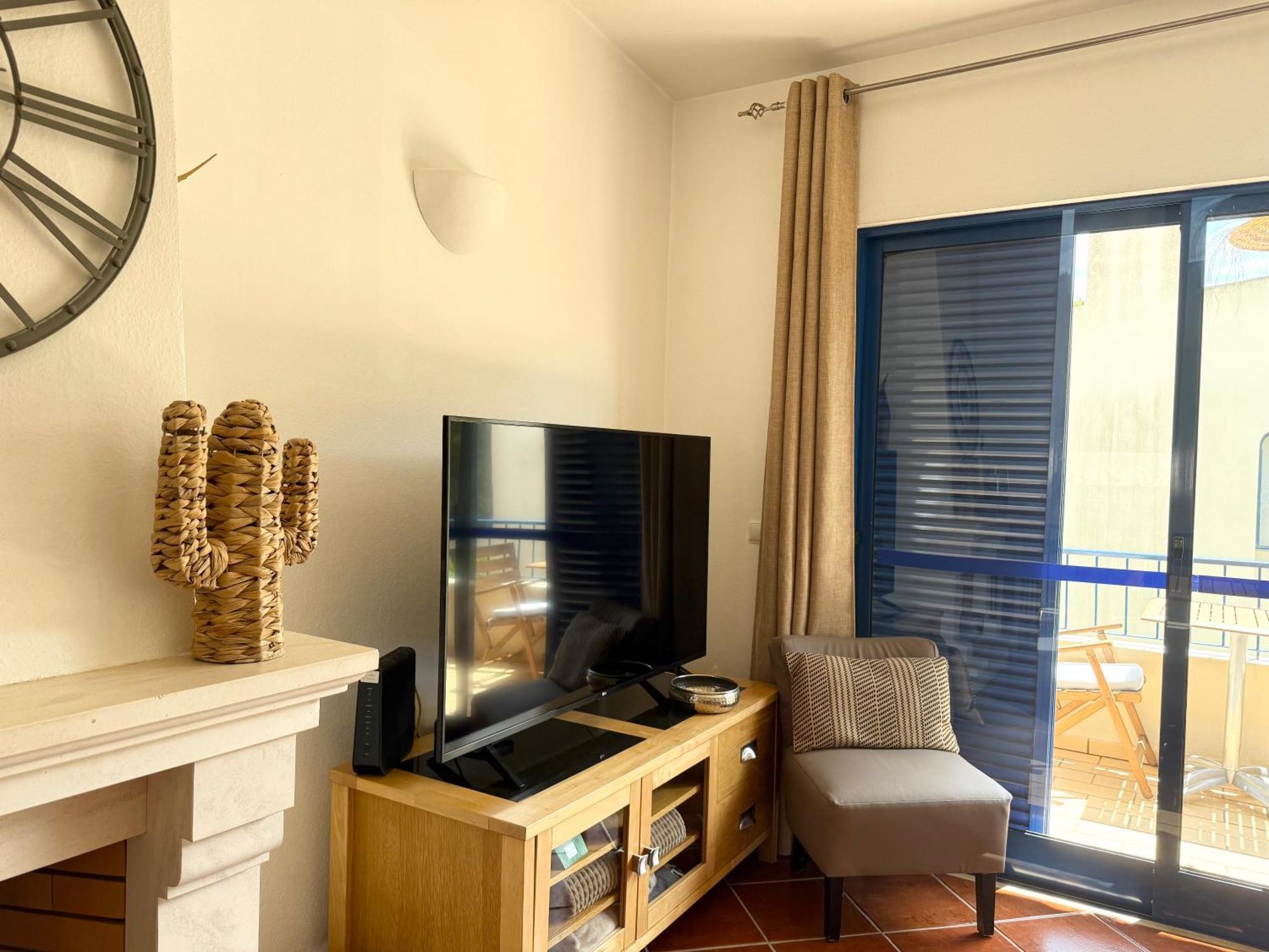Bemposta 99A Apartment อัลวอร์ ภายนอก รูปภาพ