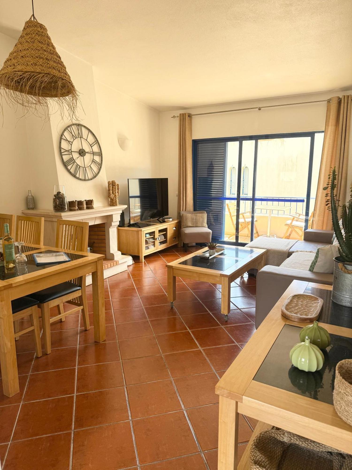 Bemposta 99A Apartment อัลวอร์ ภายนอก รูปภาพ